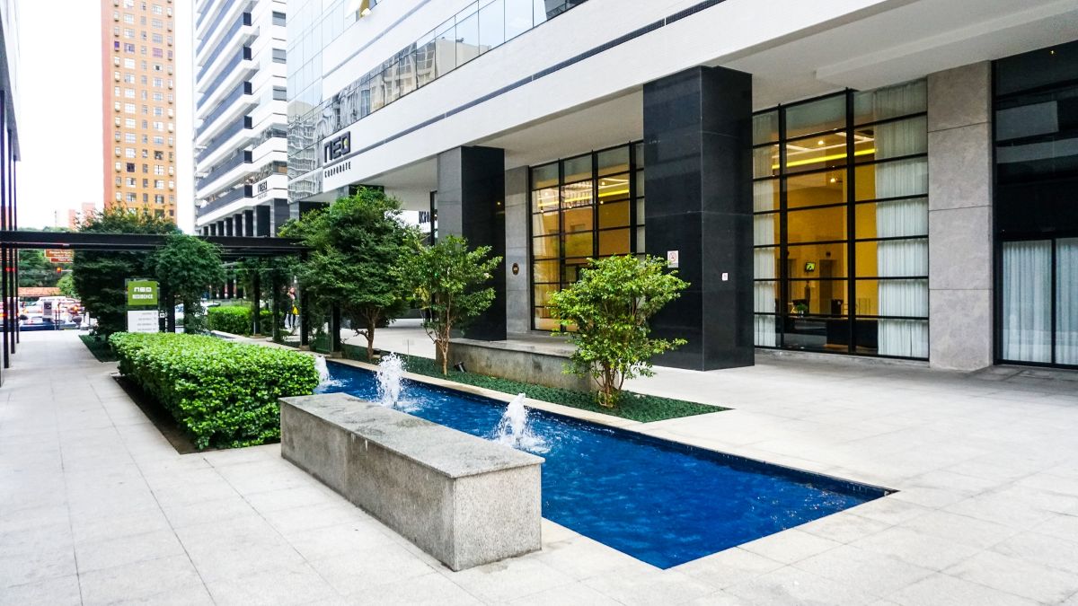 A importância do paisagismo em projetos corporativos e comerciais